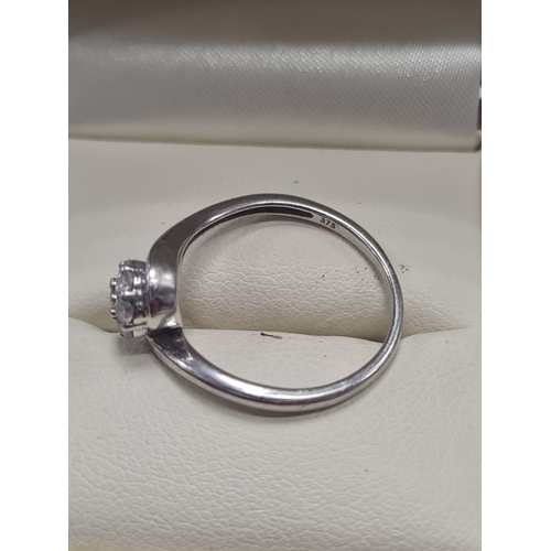 4F - Large 9ct diamond ring size n/o