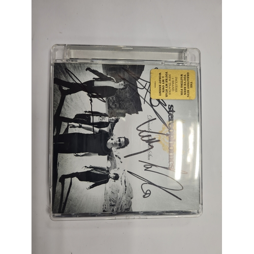 652A - Signed stereophonics cd