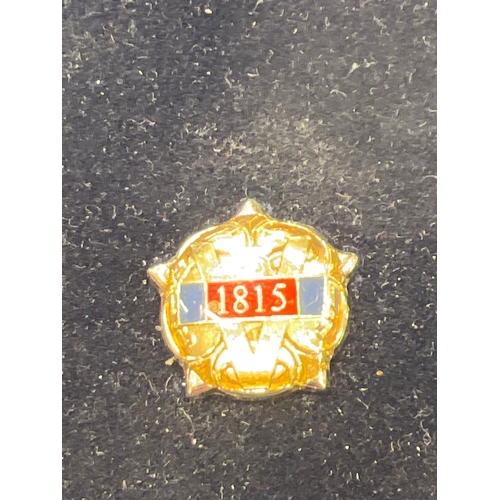 1B - Vintage badge