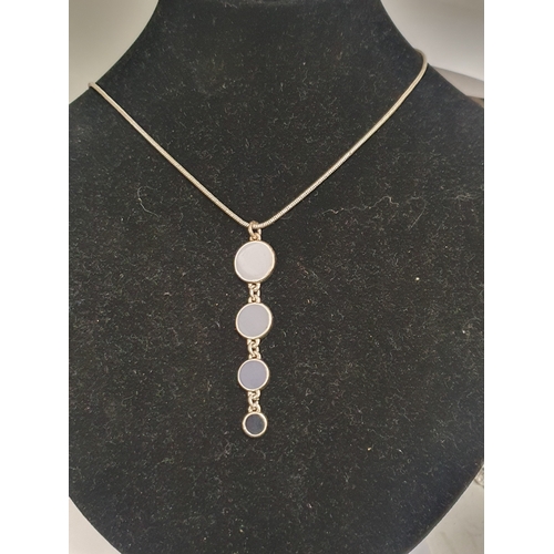 137 - 4 pendant chain