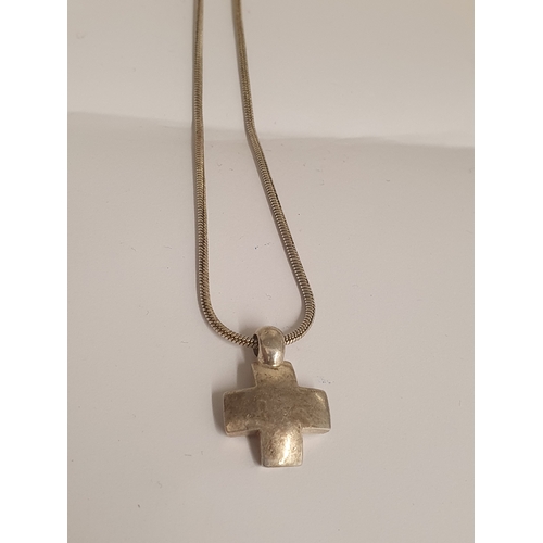 173 - Cross Pendant on chain