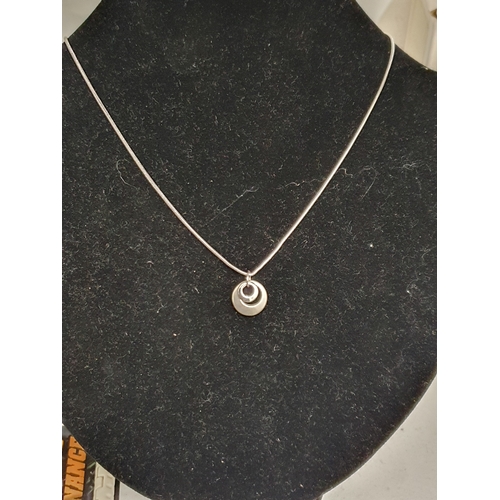 194 - Beautiful Pendant chain New