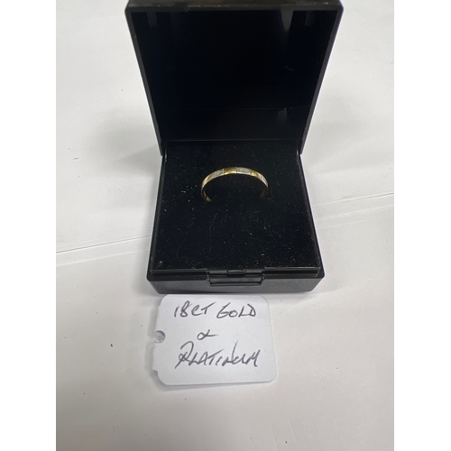 020P - 18ct gold & platinum ring boxed