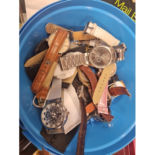 3O - Joblot of vintage watches spare parts etc