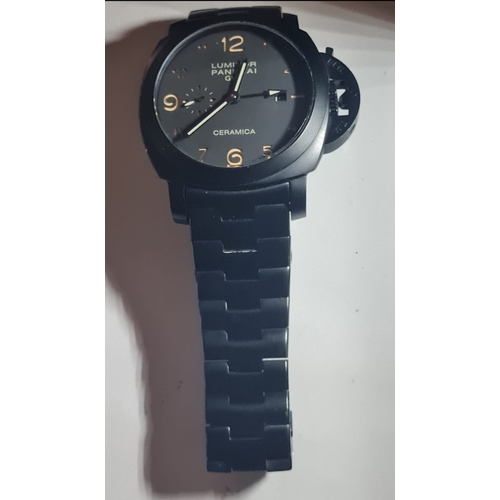 0016E - Heavy duty gents watch 

Untested