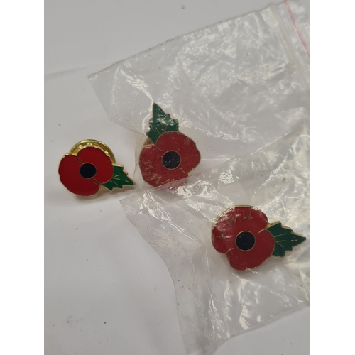 497 - Poppy badges