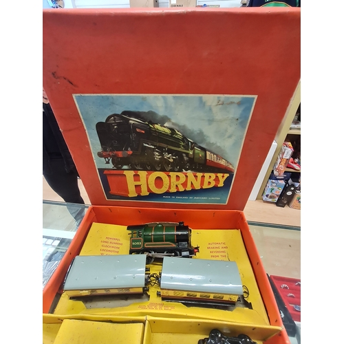 3L - Large boxed hornby train passenger set no 51