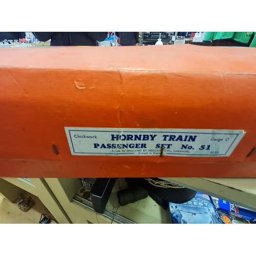 3L - Large boxed hornby train passenger set no 51