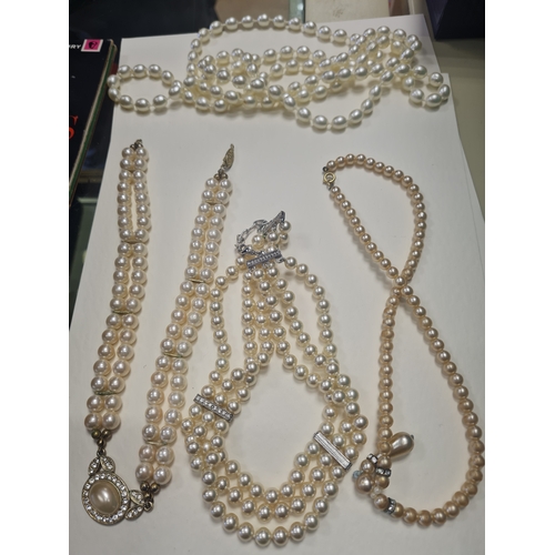 022A - Vintage jewellery lot