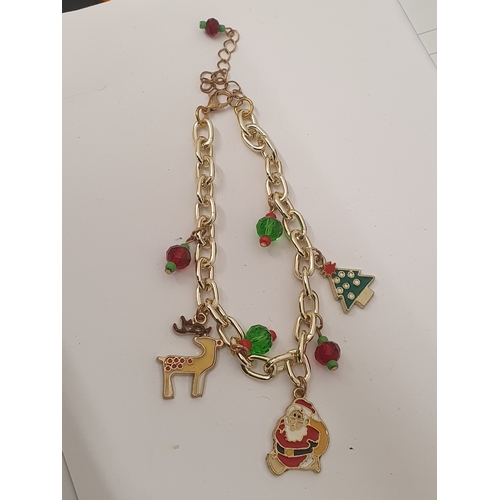 24 - Christmas Charm Bracelet