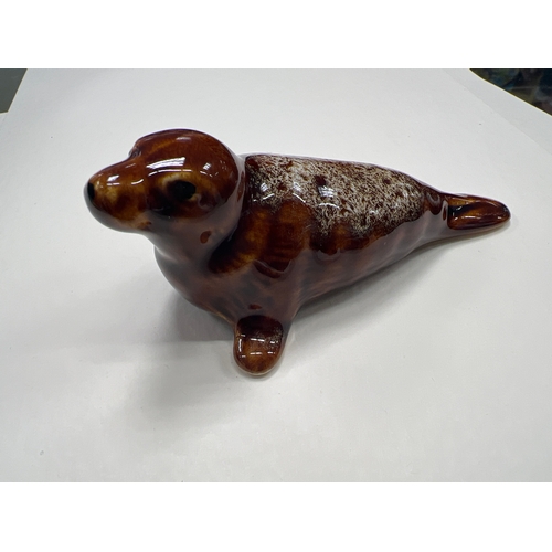 17M - Vintage seal figure