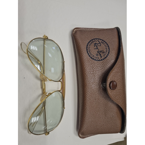 19M - Vintage ray ban glasses cased