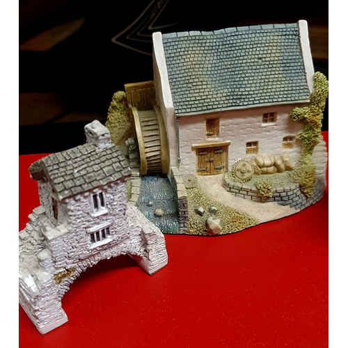 43G - Lovely collection of cottage pieces lilliput lane and irish heritage