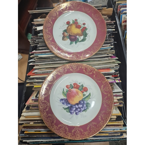 006S - Pair of dudson collecters plates