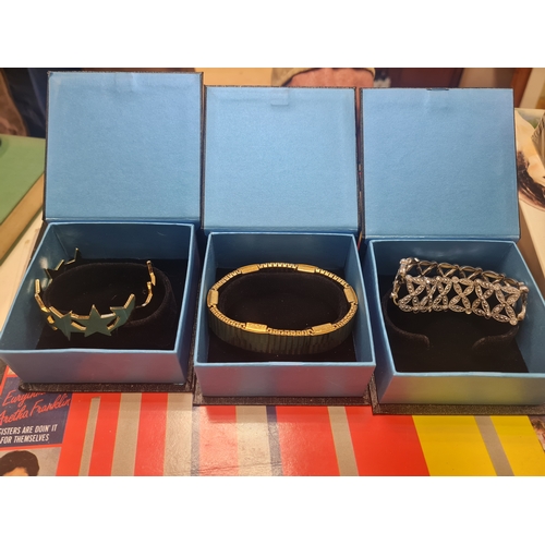 29E - Boxed bracelet