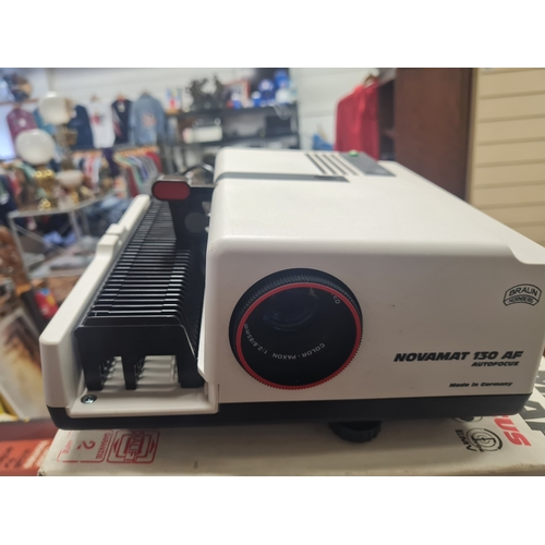 01X - Novamat 130 af  projector