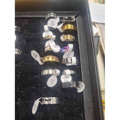 013P - Joblot of new rings