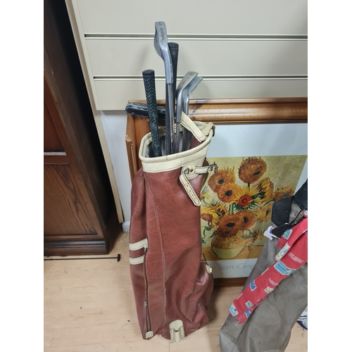 3J - Vintage golf clubs & bag