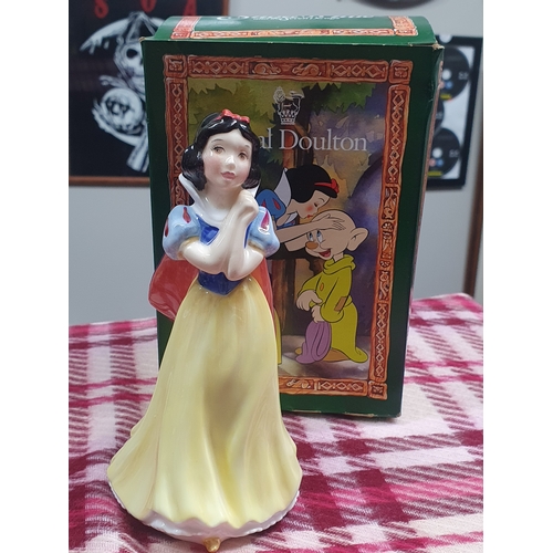 19 - Royal Doulton Walt Disney Classics Snow White And The Seven Dwarfs Snow White Figure Boxed SW 9