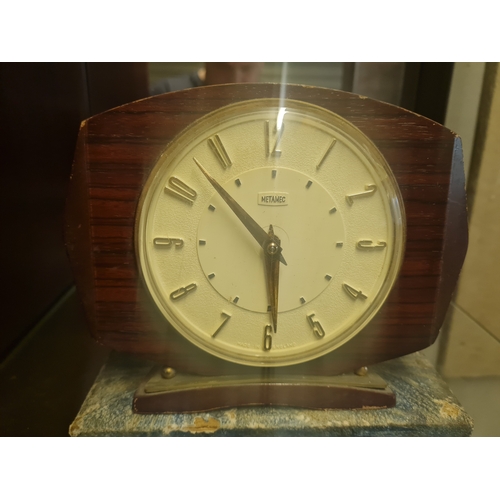 40 - Vintage metamec mantle clock