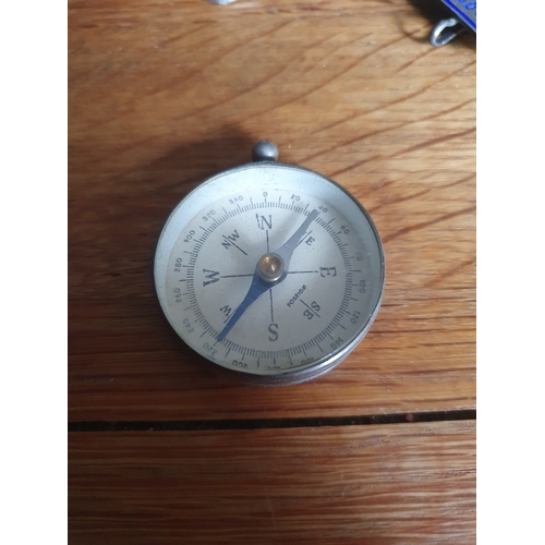 04 - Vintage Military compass