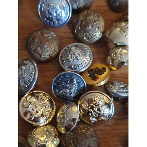 2D - Joblot of Military Buttons