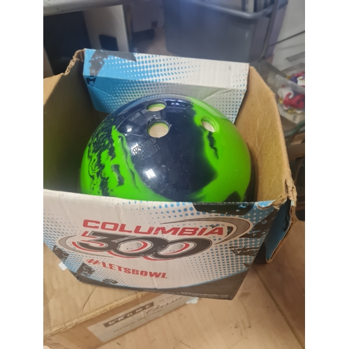 165 - Columbia bowling ball