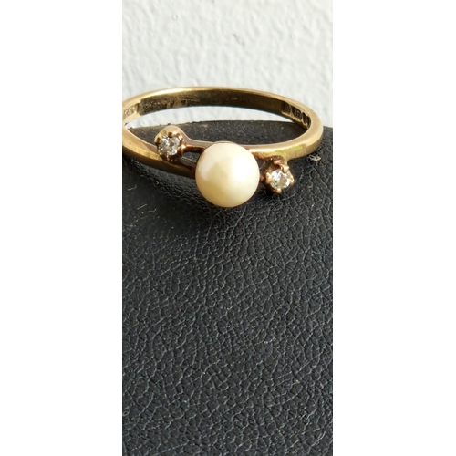 046 - 9ct gold pearl and diamonds ring