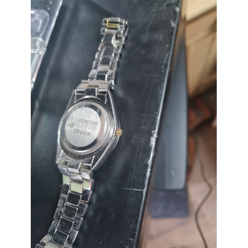 04Z - Watch for spares or repairs

Untested