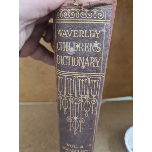 133A - Vintage tje waverley childrens dictionary