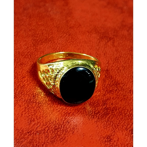 288 - Gents Large Black Stone Ring