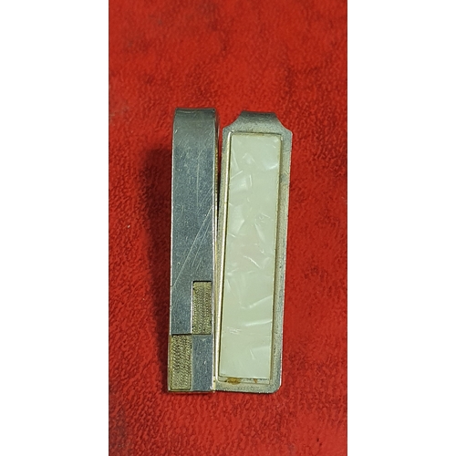 323 - 2 vintage tie pins