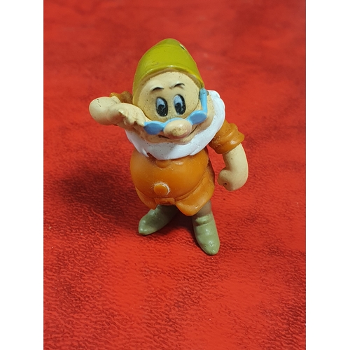 358 - Disney Snow White And The Seven Dwarfs Happy Figure