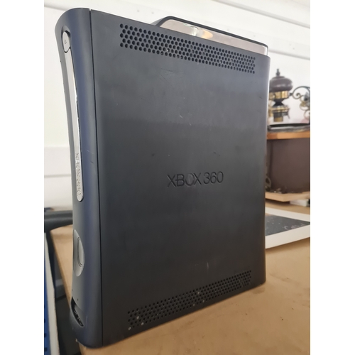 6L - Xbox 360 

Untested