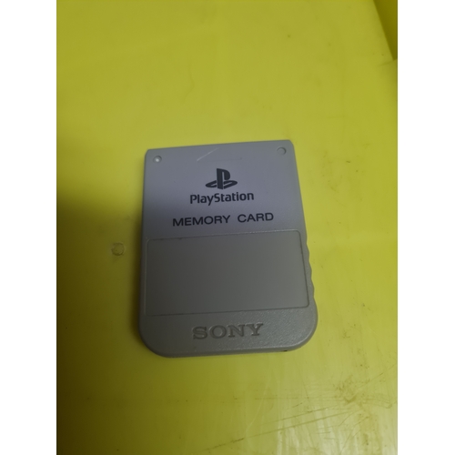 016V - Playstation 1 memory card