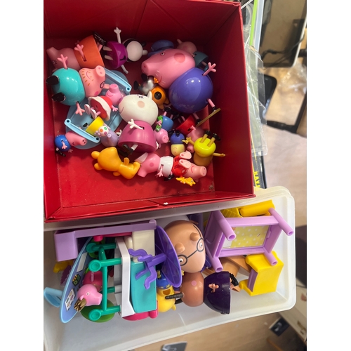 51D - Joblot of peppa pig toys