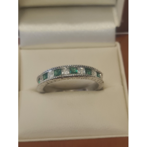 105D - Beautiful ladies green stone