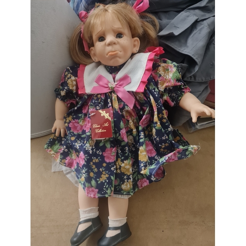 614 - Classic art collection doll