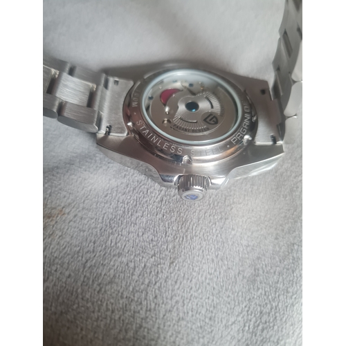 621 - Heavy duty automatic watch 

Untested