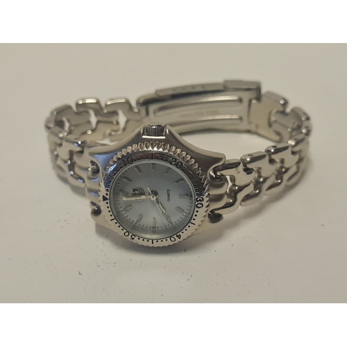 019 - Ladies watch