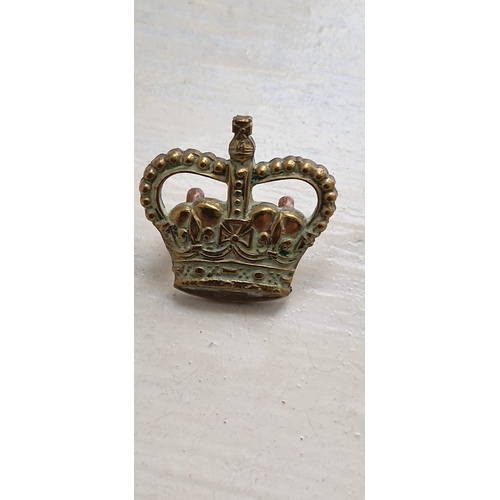 402 - St Edward's crown Officer's badge