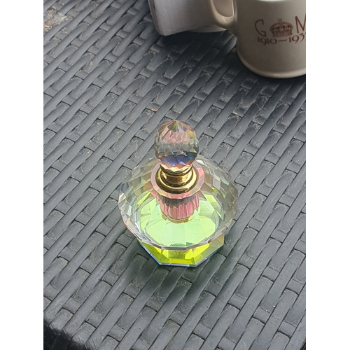 64D - Crystal perfume bottle