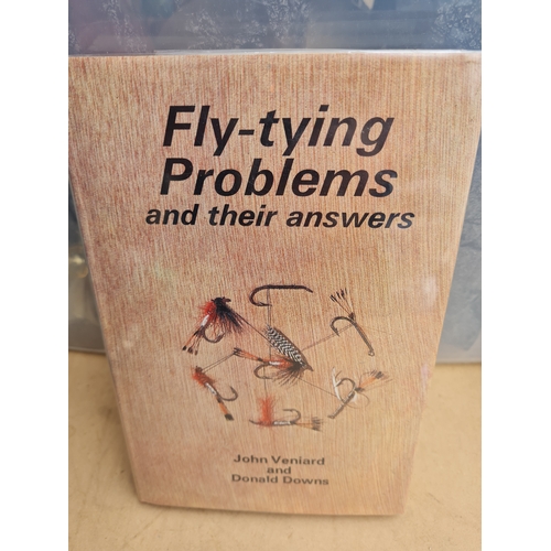 07H - Usa edition 1970 signed fly tying  problems