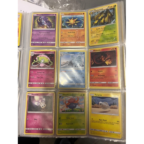 016K - Huge folder of Pokémon cards