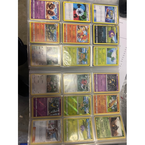 016K - Huge folder of Pokémon cards