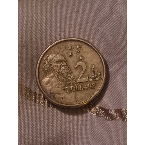 296 - 2 dollars coin