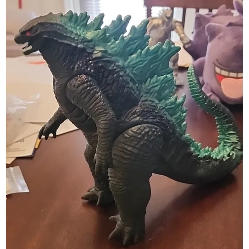 002 - Godzilla figure