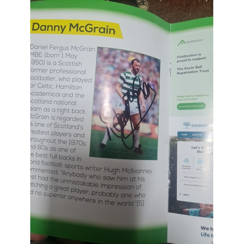 06Y - Signed celtic fc programme