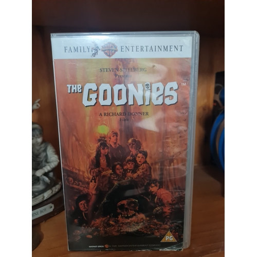 882 - Vintage goonies vhs