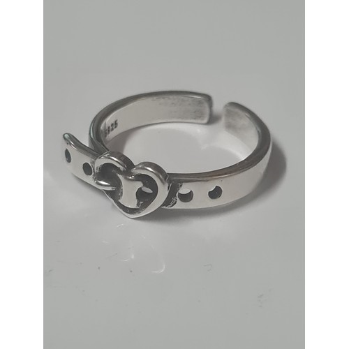 84 - 925 silver belt ring